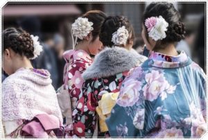 成人式の振袖レンタルの相場はいくら?購入との違いや利用割合を比較